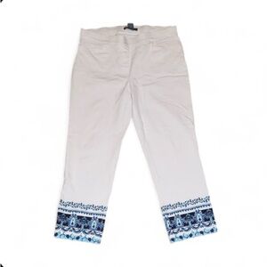 89th & Madison Petite Large Cropped White Pants with Floral Border